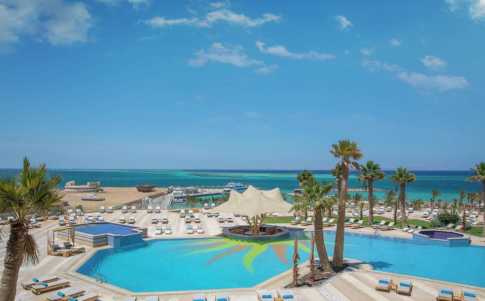 Pool view, Swimming pool