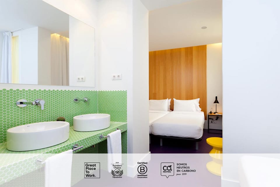 Bathroom, Photo of the whole room
