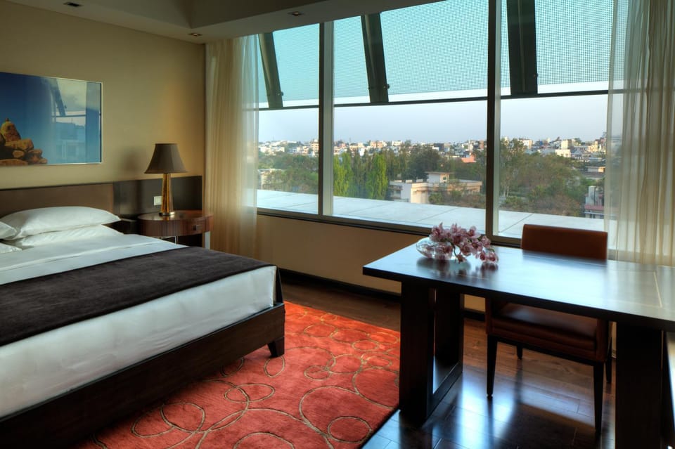 Bed, Photo of the whole room, Bedroom, On site, City view