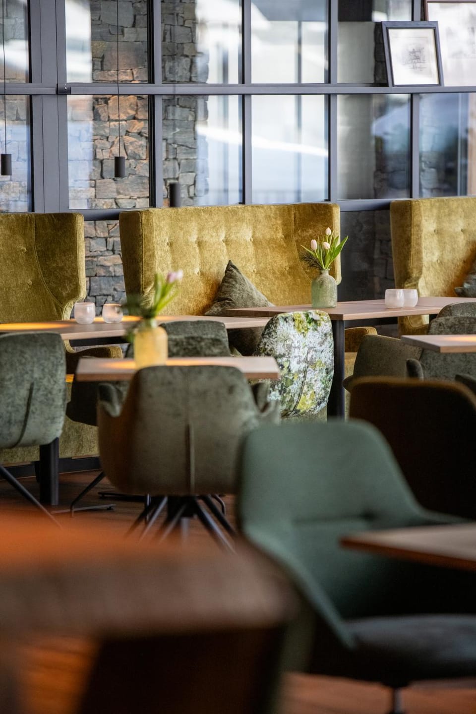 Restaurant/places to eat, Seating area
