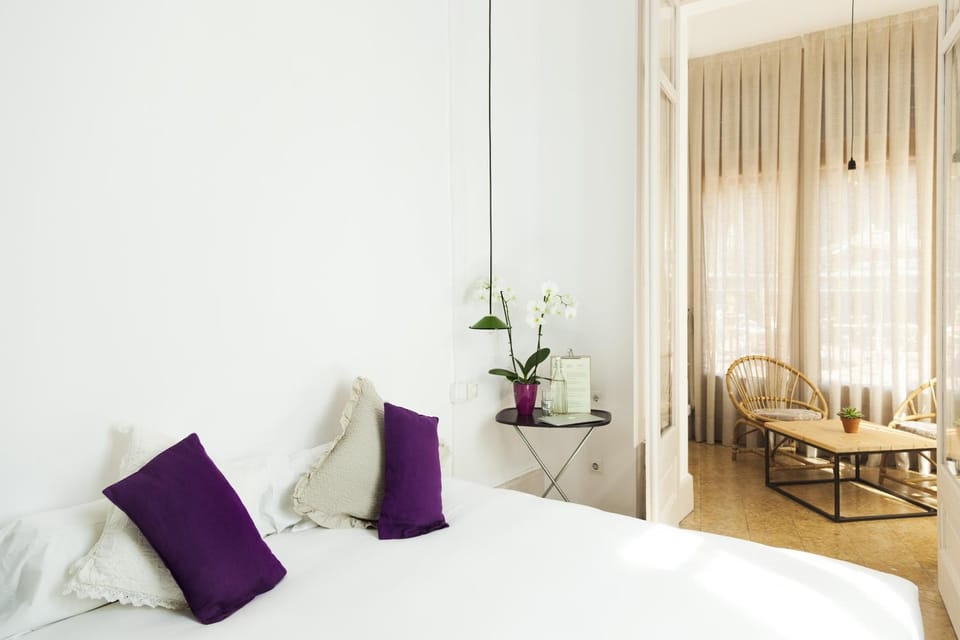 Seating area, Bedroom