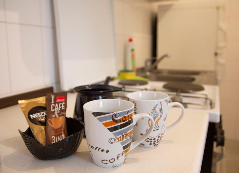 Coffee/tea facilities, Food, Drinks