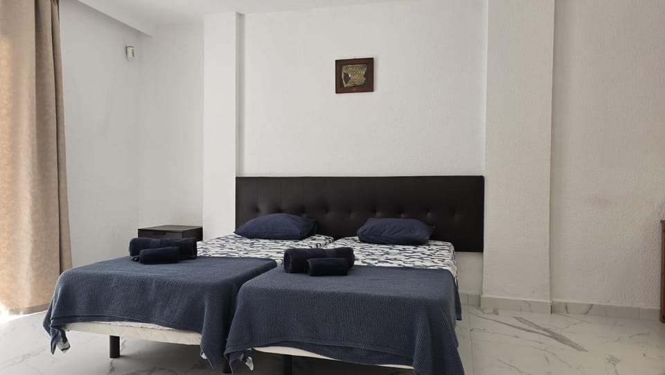 Studio in Parque Cattleya, Playa de las Americas Apartment in Playa de las Americas