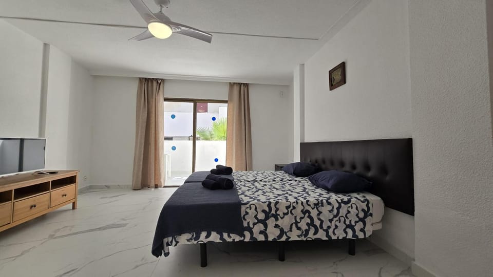 Studio in Parque Cattleya, Playa de las Americas Apartment in Playa de las Americas