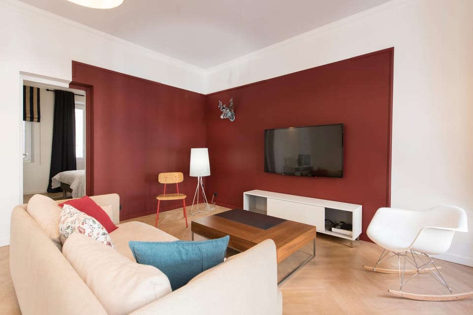 F3 Plein centre plage à 50 m (rue calme) parking possible Apartment in Saint-Raphael