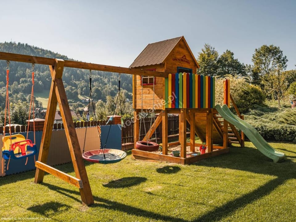 DOMKI NA WCZASOWEJ Chalet in Poland