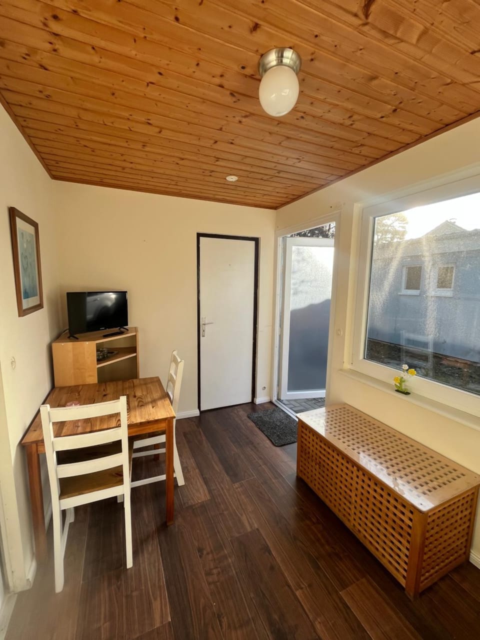TV and multimedia, Photo of the whole room, Dining area