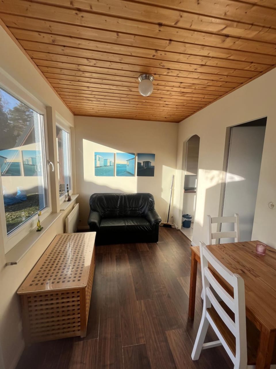 Living room, Photo of the whole room, Seating area, Dining area