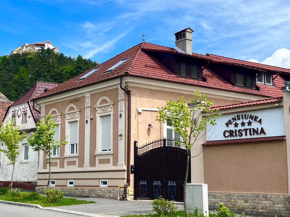Property building, Day, Street view