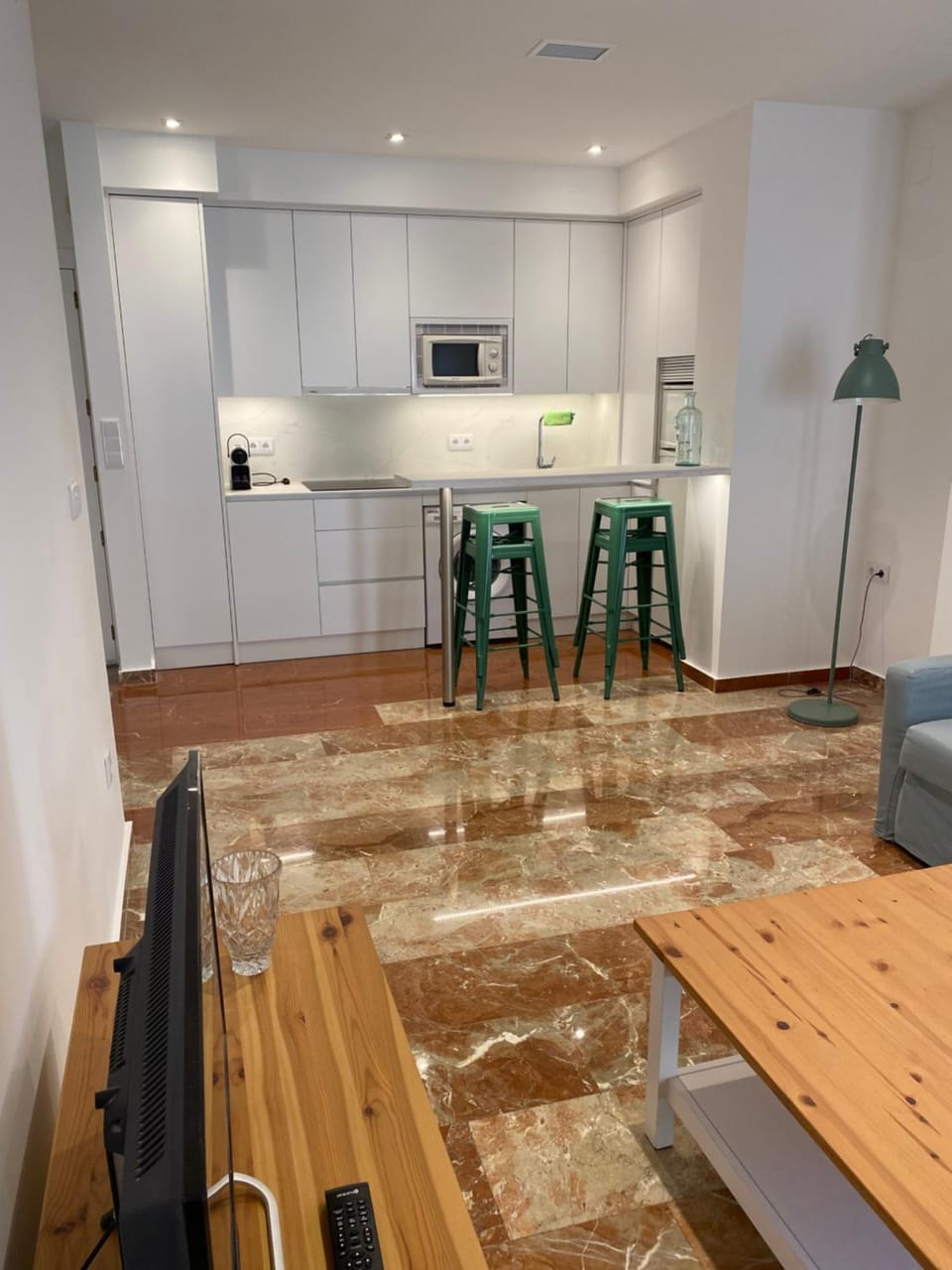 Kitchen or kitchenette, Dining area, stove