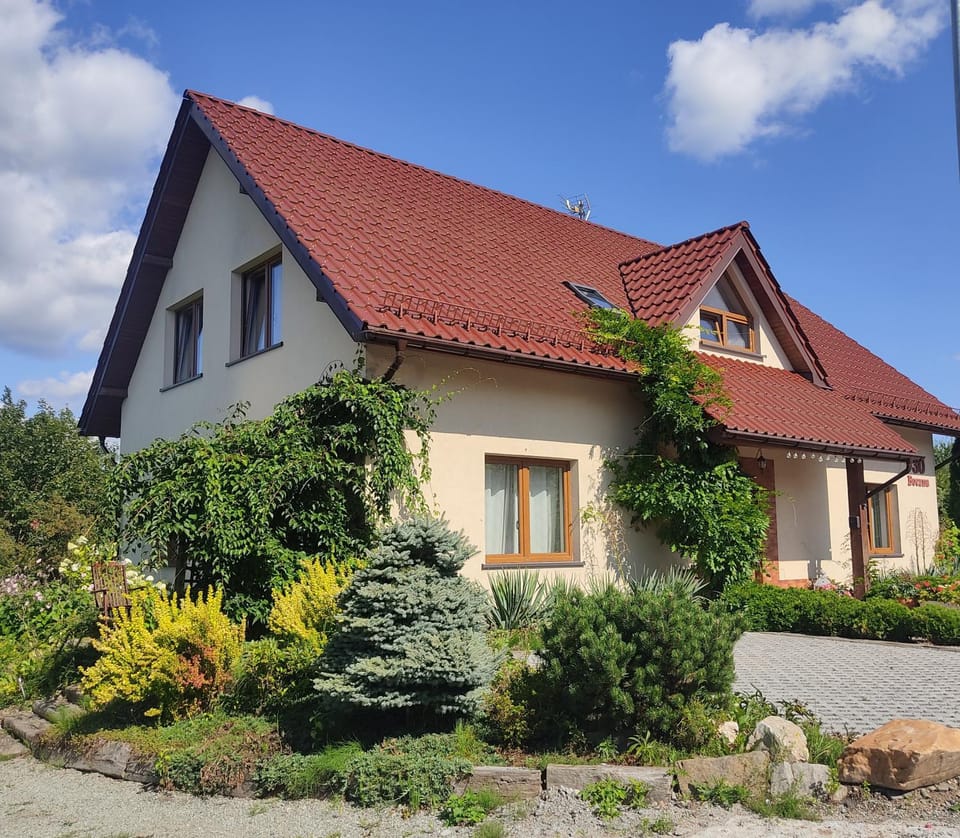 Property building, Day, Garden, Garden view