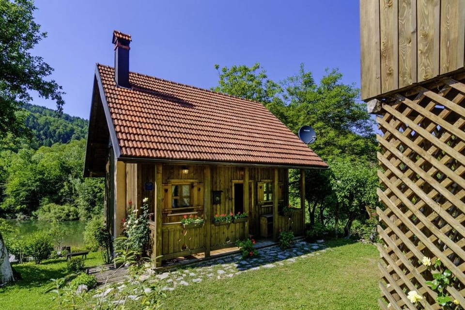 Osmak in Gusti Laz (Haus für 4 Personen) House in Primorje-Gorski Kotar County