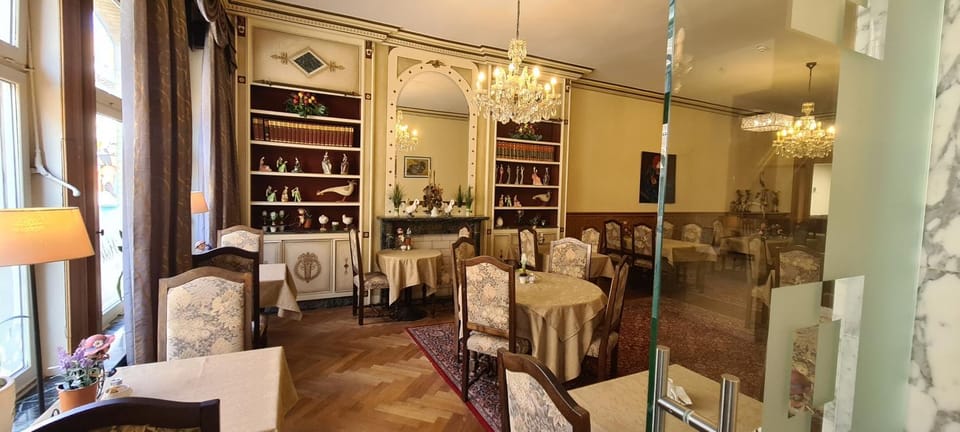 Lounge or bar, Breakfast, Buffet breakfast