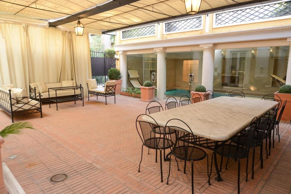 Luxury Villa Private Pool Apartment in Rome