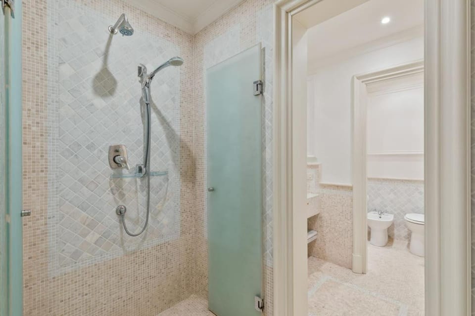 Luxury Villa Private Pool Apartment in Rome
