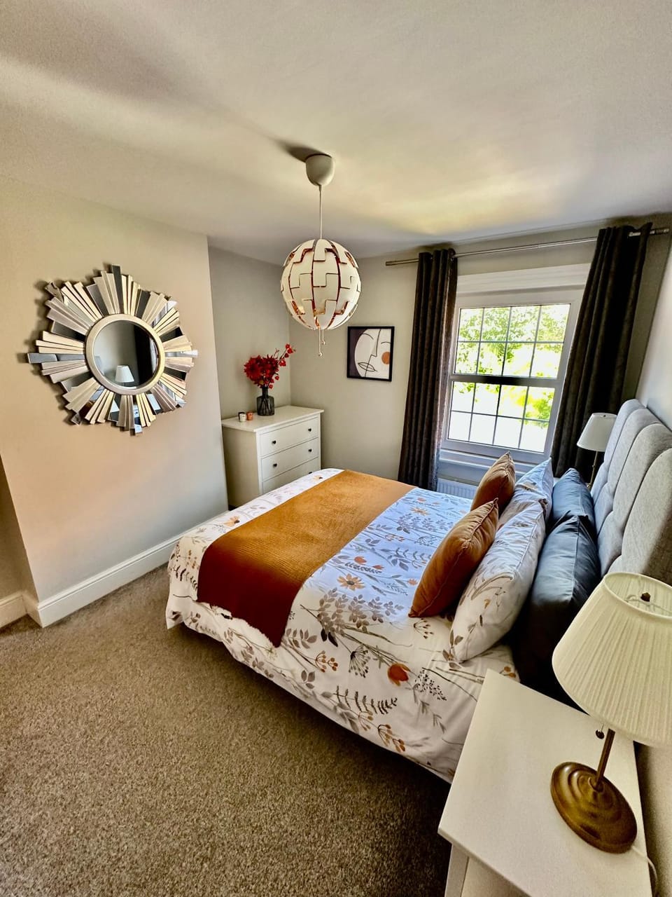 Cathedral Quarter House with free Secure Driveway Parking for 2 Cars House in Lincoln