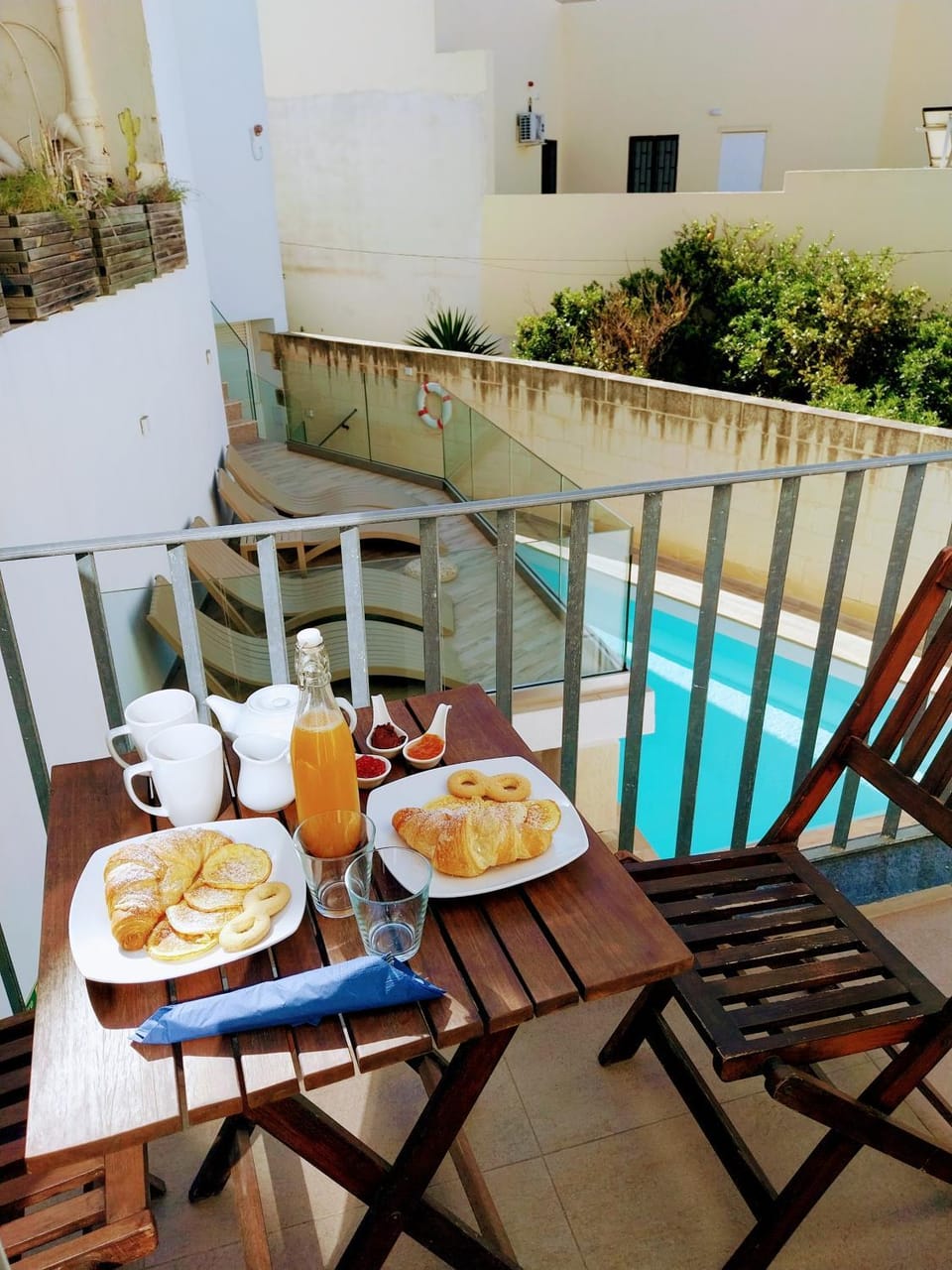 View (from property/room), Balcony/Terrace, Pool view, Breakfast