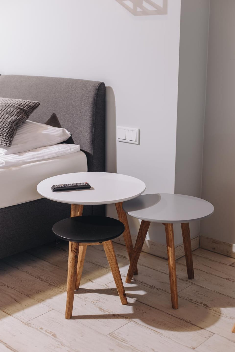 Bed, Seating area
