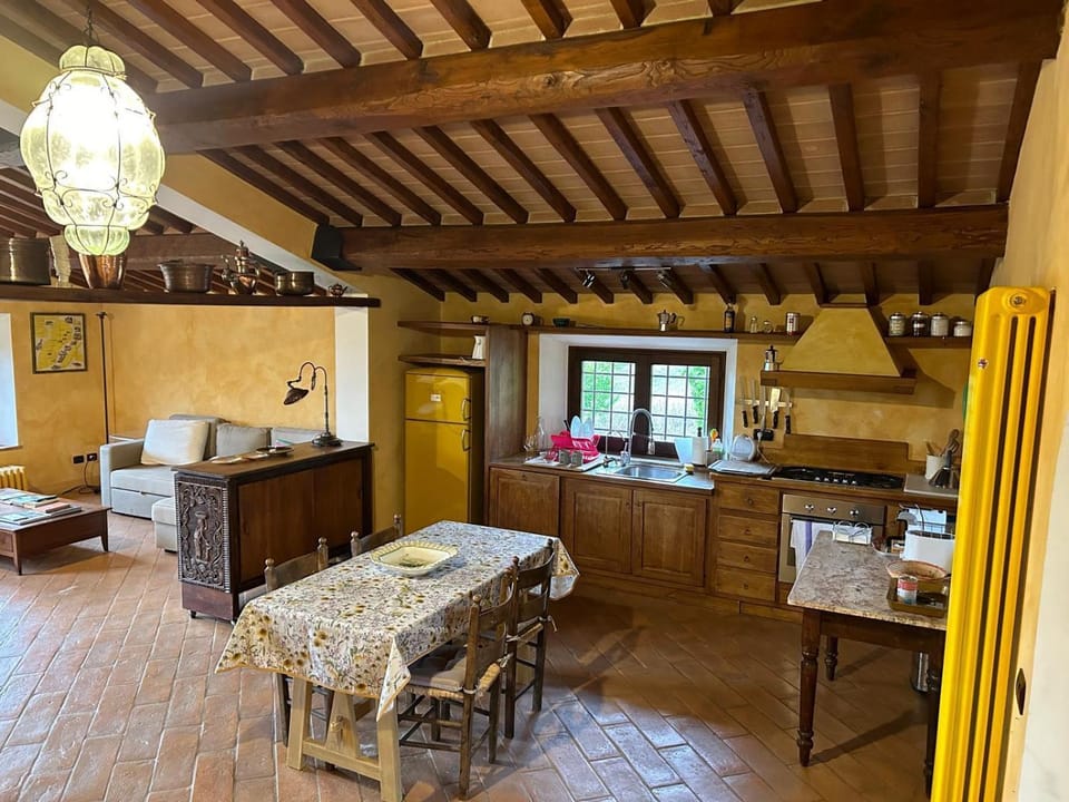 Kitchen or kitchenette, Living room, Dining area