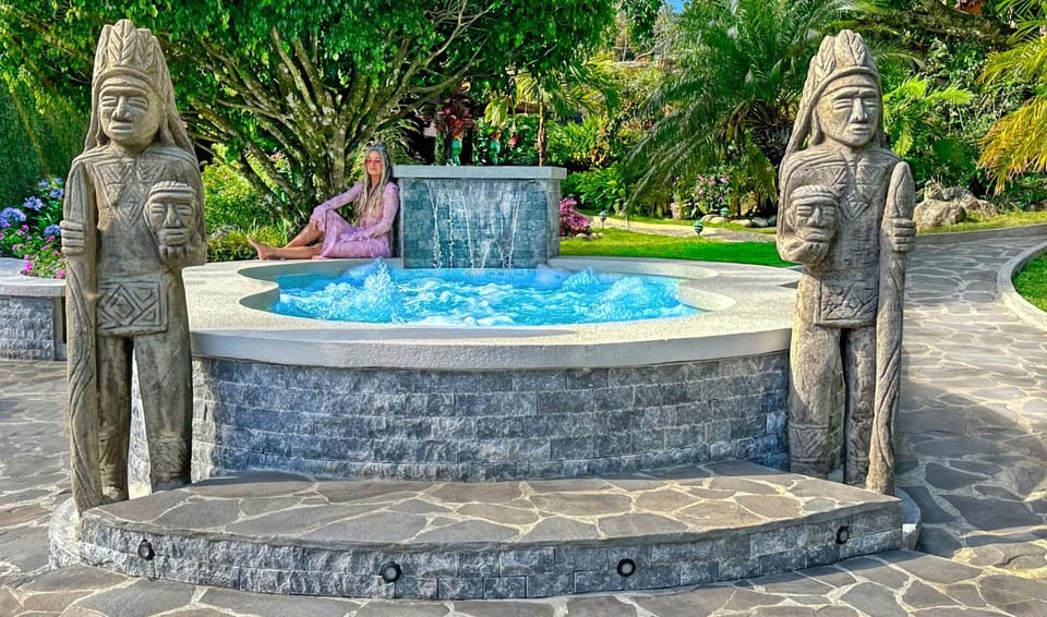 Natural landscape, Garden, Hot Tub, View (from property/room), Balcony/Terrace, Decorative detail, Garden view, Mountain view, Pool view, Area and facilities, Drinks, group of guests, Certificate/Award, Certificate/Award, sunbed, towels