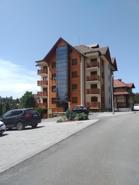 Apartment Adam-Zlatiborska Vila I Apartment in Zlatibor