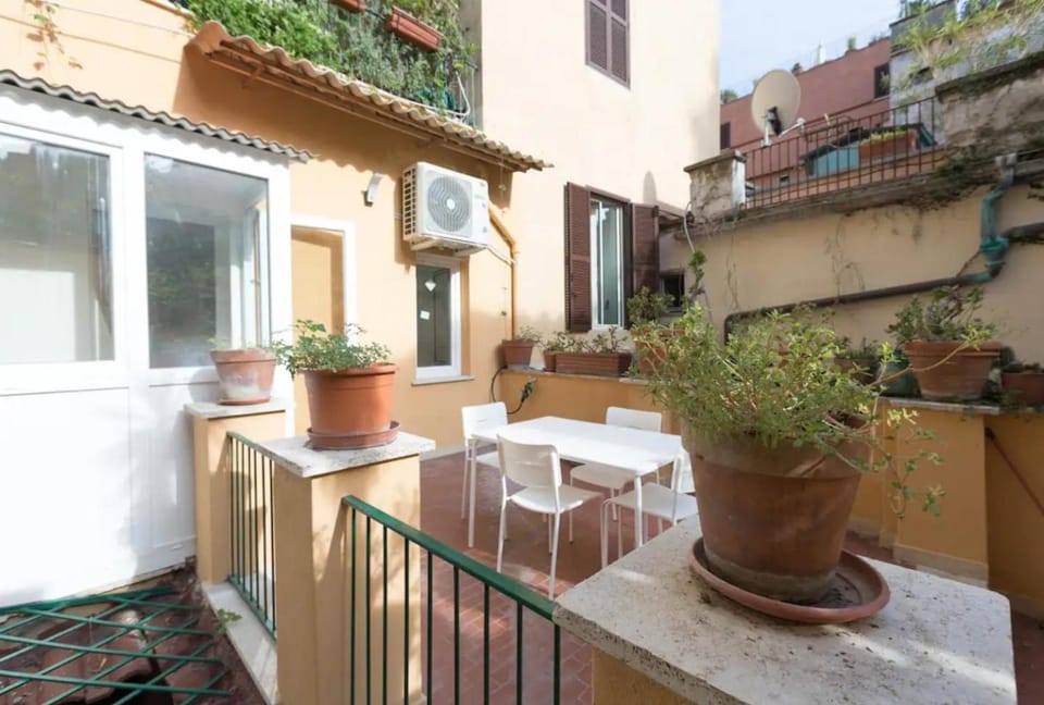 Patio, Balcony/Terrace
