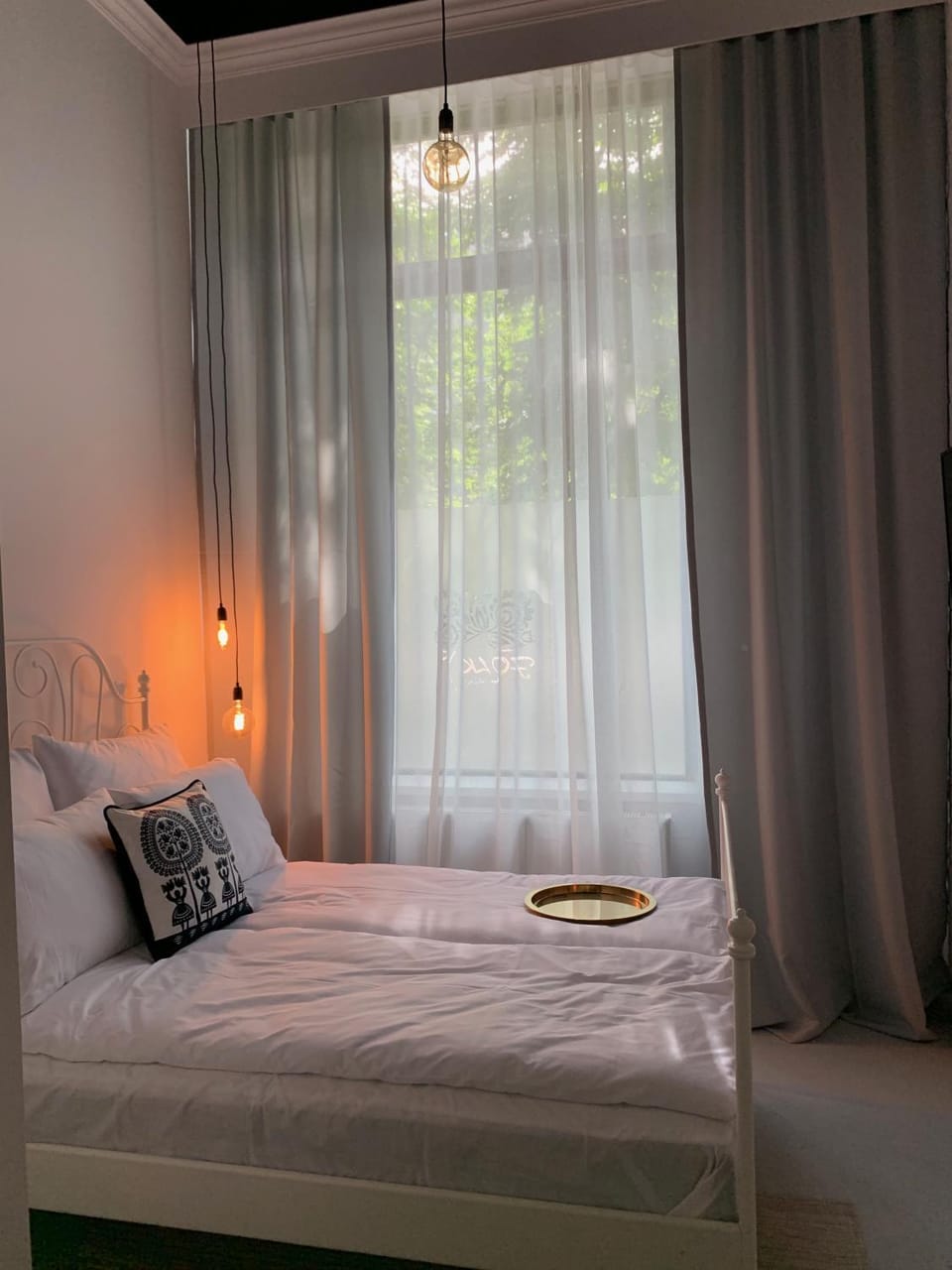 Bed, Photo of the whole room, Floor plan, Bedroom