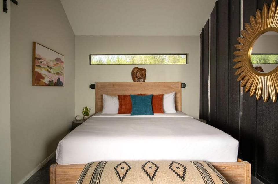 Lucky Arrow Retreat Hotel in Texas