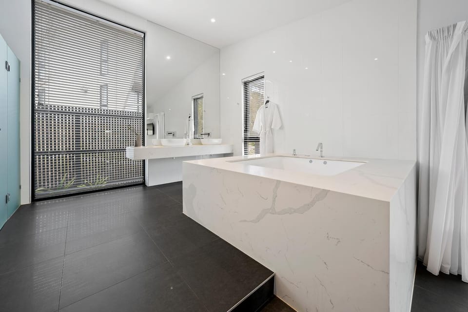 Bathroom, Bath