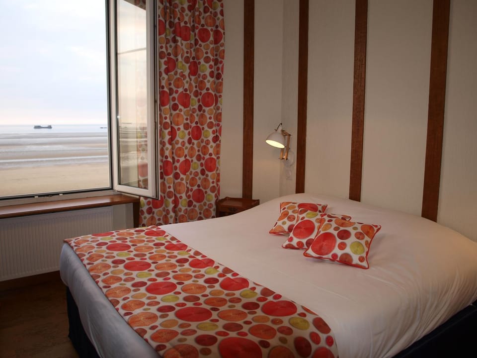 Photo of the whole room, Decorative detail, Sea view