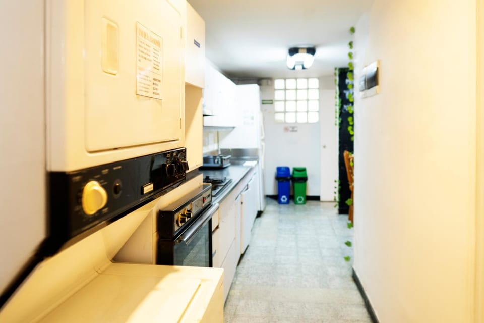 Africa house-Casa Hotel Laureles-La70 Bed and Breakfast in Medellin