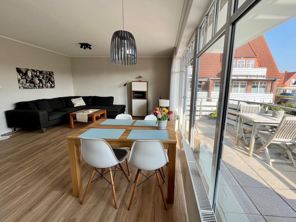 Balcony/Terrace, Living room, Dining area