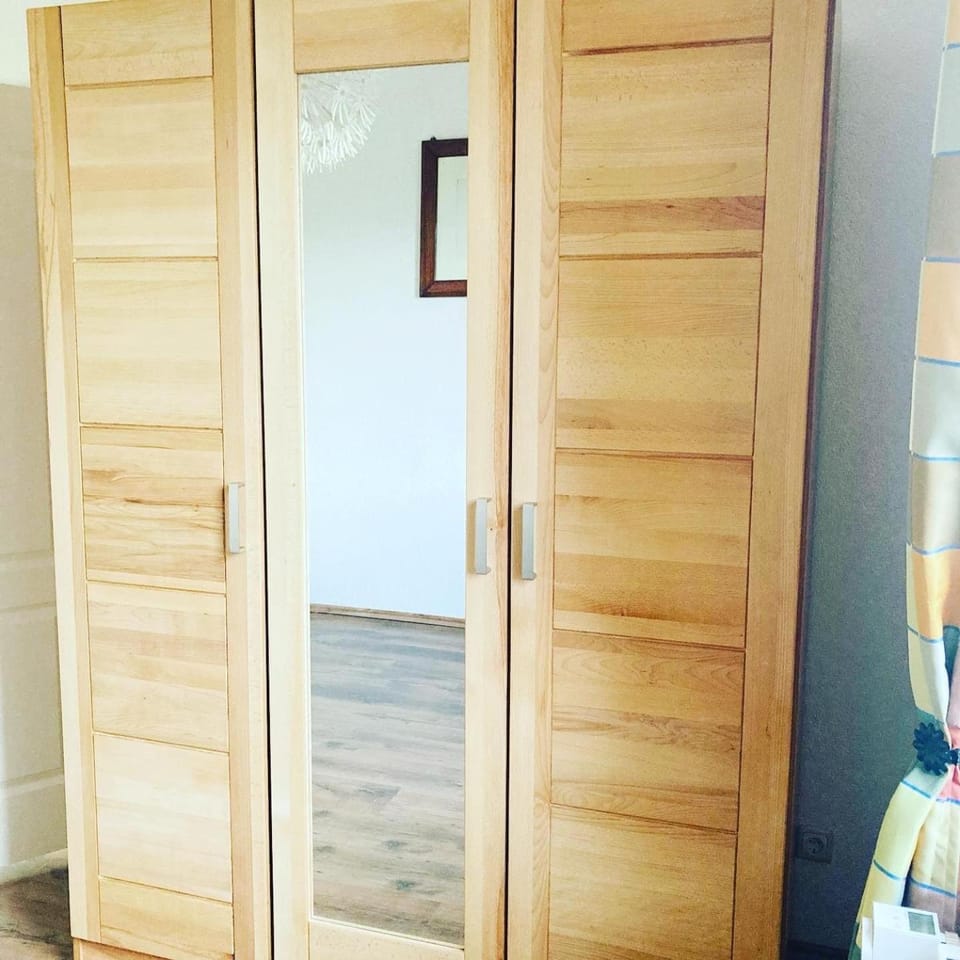 Bedroom, wardrobe