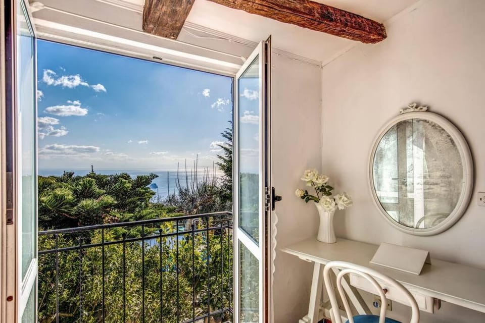 Day, Natural landscape, View (from property/room), Balcony/Terrace, Dining area, Sea view