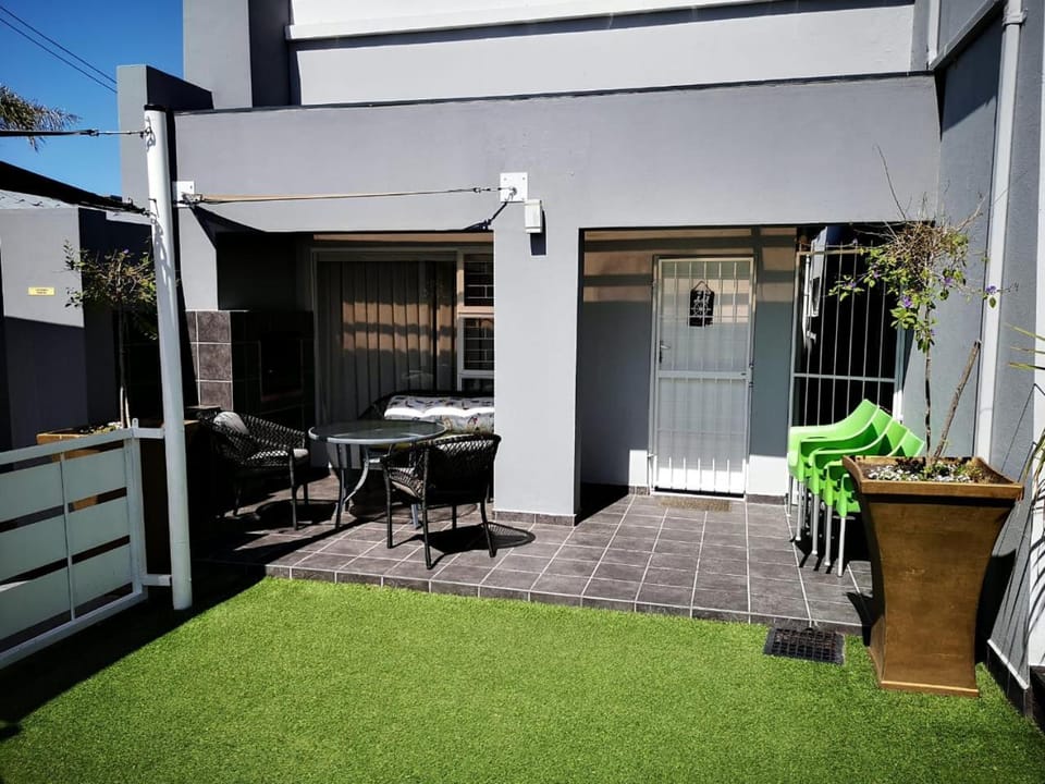 BBQ facilities, Balcony/Terrace