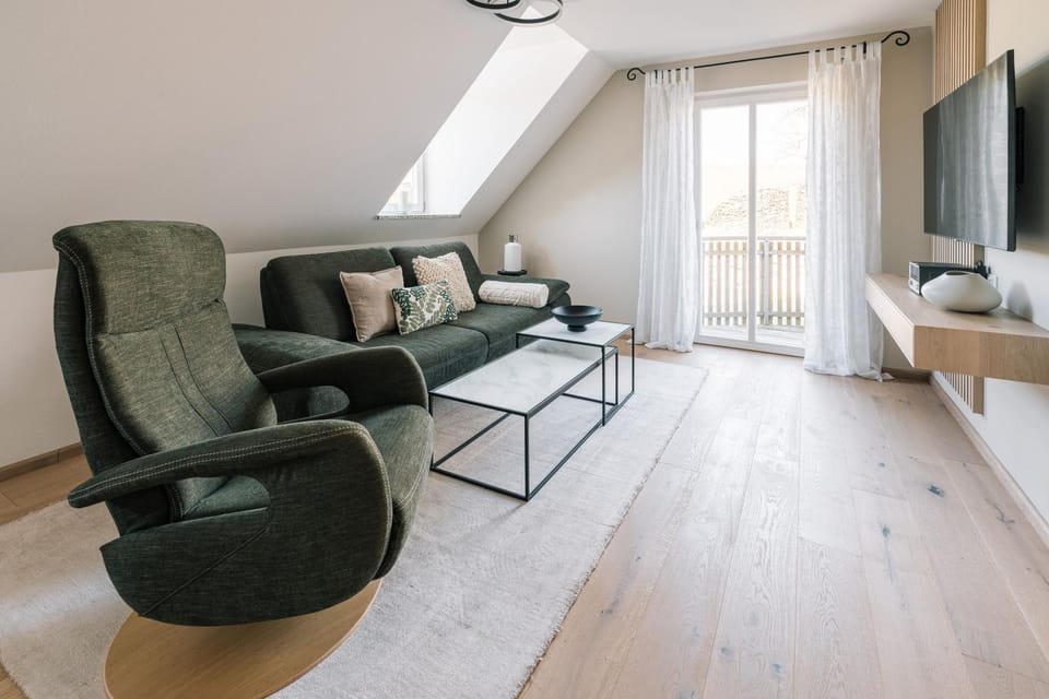 Living room, Photo of the whole room