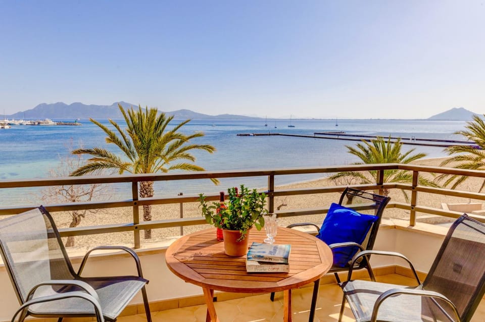 View (from property/room), Balcony/Terrace, Sea view