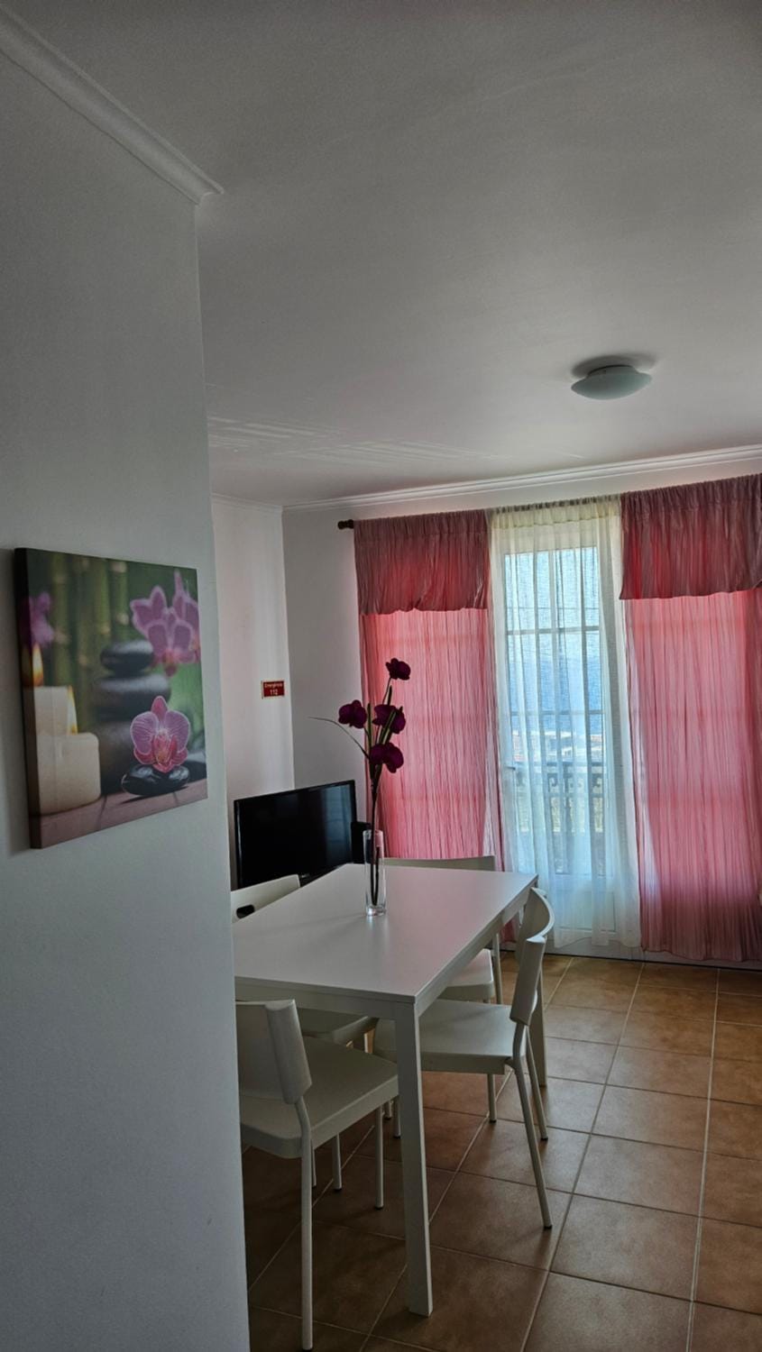 TV and multimedia, Dining area