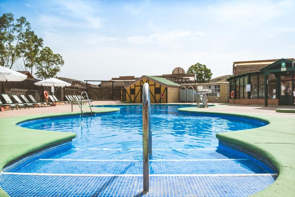 Swimming pool, Swimming pool