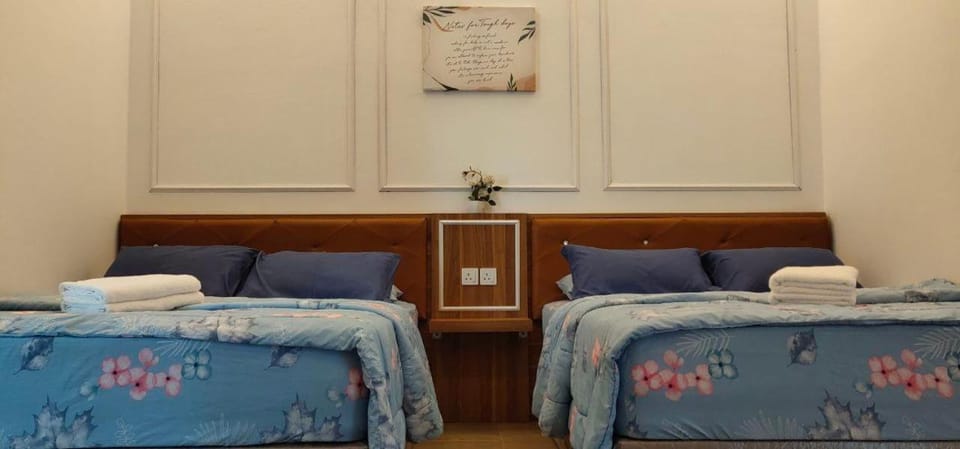 Captain's Cabin Resort - Naval Heritage (Swimming Pool) Cabin in Malaysia
