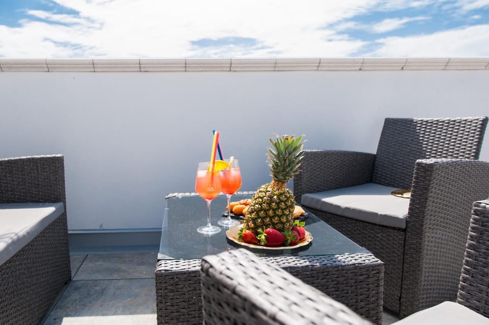 Balcony/Terrace, Decorative detail, On site, Sea view
