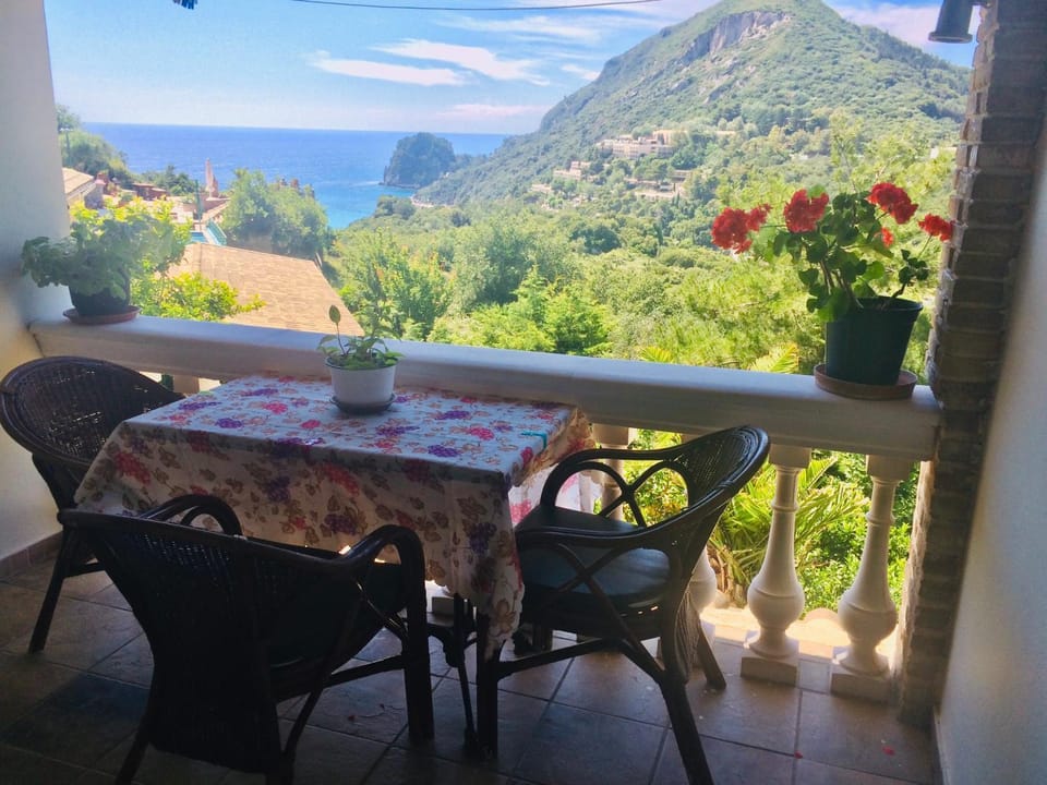 Ermones Penelope Bungalow House in Peloponnese, Western Greece and the Ionian
