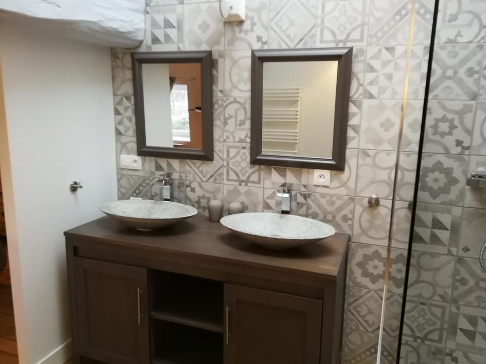 Le Dauphin Bed and Breakfast in Provence-Alpes-Côte d'Azur