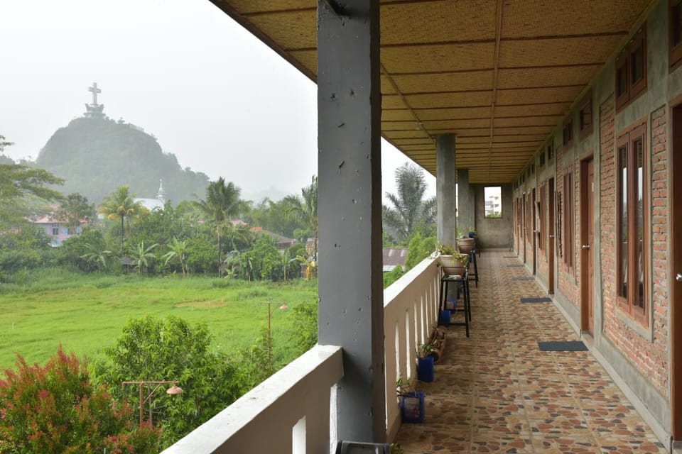 Property building, Balcony/Terrace, Garden view, Landmark view, Mountain view