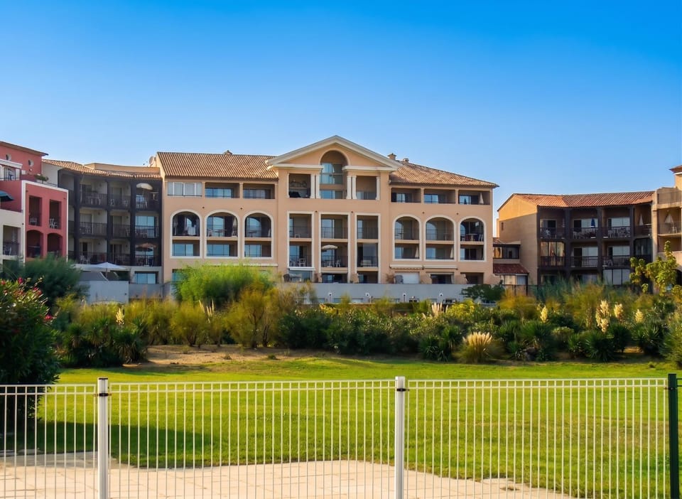 Appartement convivial à Gassin 37 m² avec vue sur la mer Apartment in Gassin