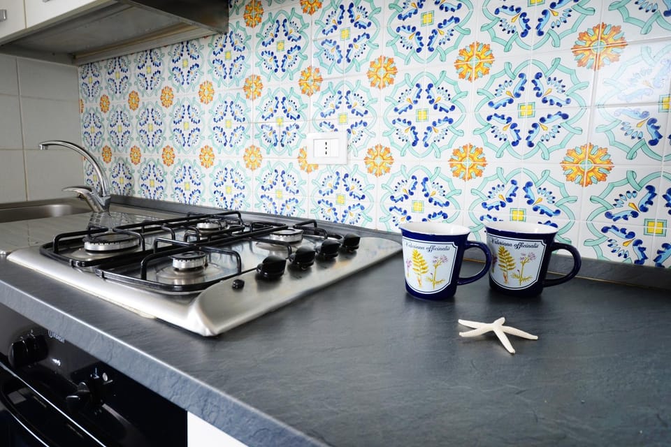 Coffee/tea facilities, Kitchen or kitchenette