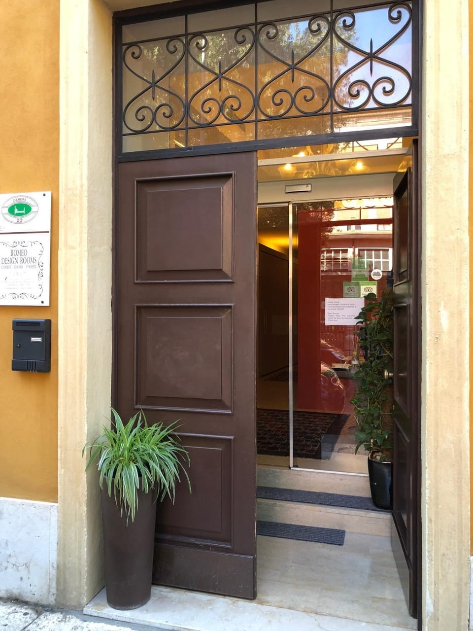 Property building, Facade/entrance