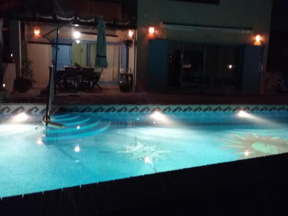 Property building, Facade/entrance, Swimming pool