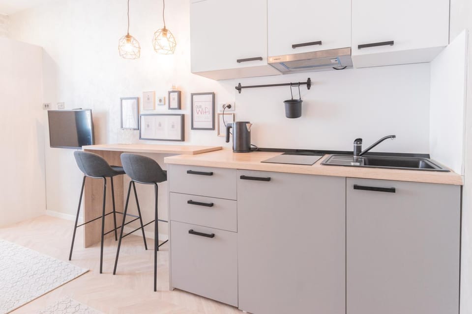 L&B Old Town Studio Apartments Bed and Breakfast in Pula
