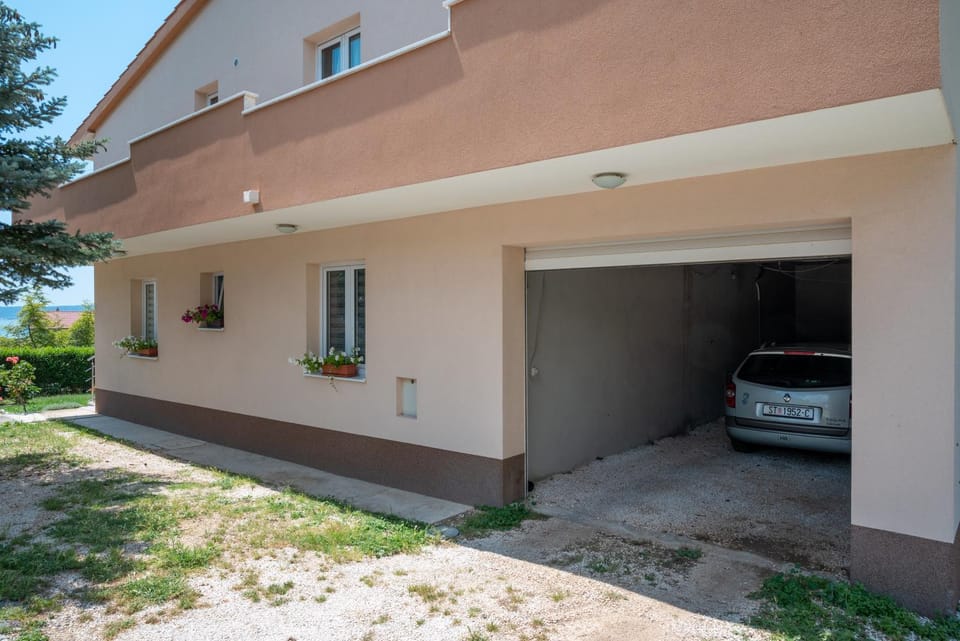 Property building, Parking